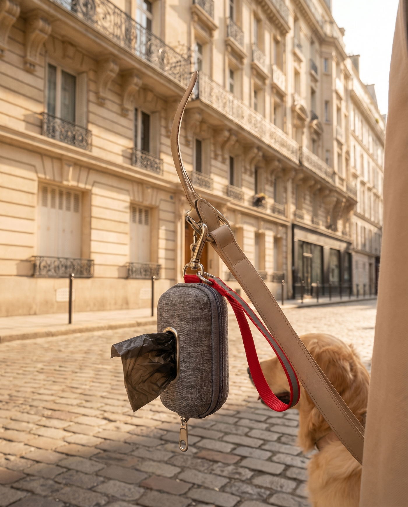 Distributeur de sacs à déjections