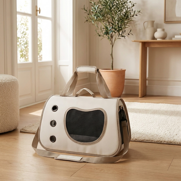 Sac de transport pliable beige pour chat et petit chien, ambiance maison