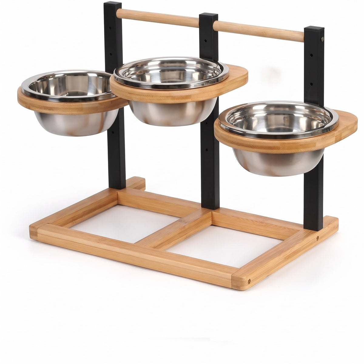 Gamelle surélevée réglable Hector en bambou et métal avec 3 bols en inox, sur fond blanc