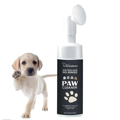 Mousse nettoyante pour pattes avec brosse en silicone et chiot – Douce Patte